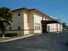 Econo Lodge - 