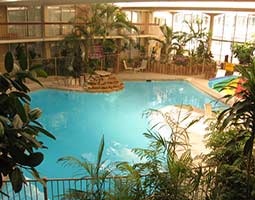 La Quinta Inn & Suites - 