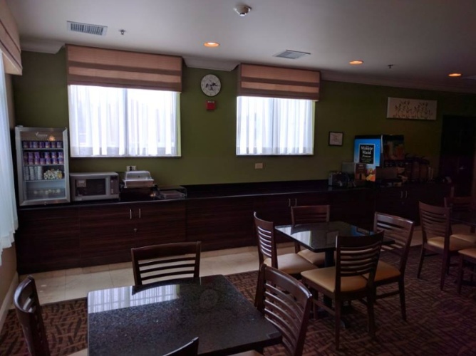Sleep Inn & Suites - 