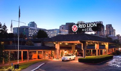 Red Lion Hotel Bellevue - 