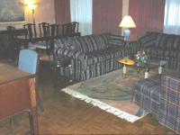 Mayor Suite Parlor + 1 King + 2 Queens