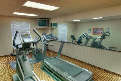 Holiday Inn Express - 