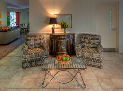 Holiday Inn Express - 