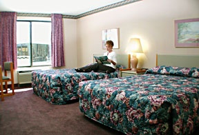 Lamplighter Inn & Suites South - Standard Room With 2 Queen Beds