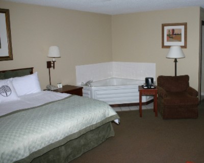 Hawthorn Suites West - 