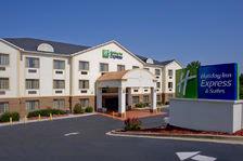 Image of Comfort Suites Acworth