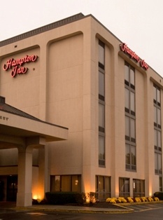 Hampton Inn Newark-airport Exterior