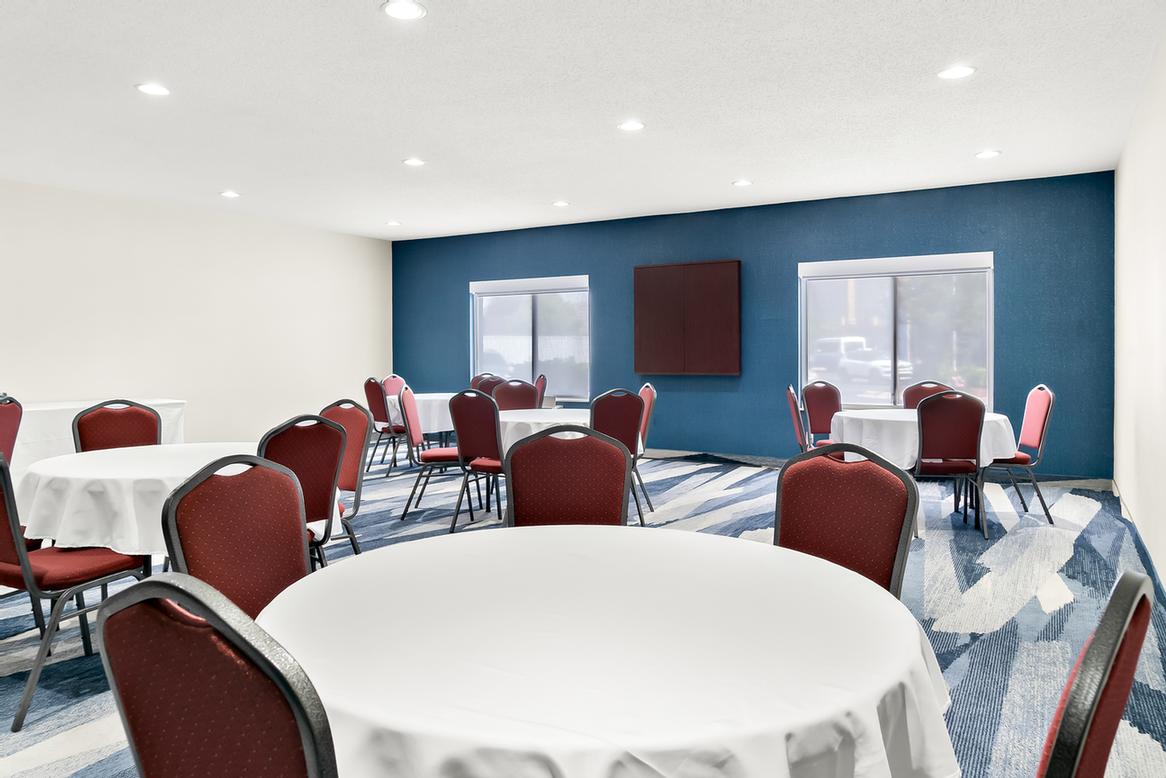 Comfort Suites Southfield - Fitness Center