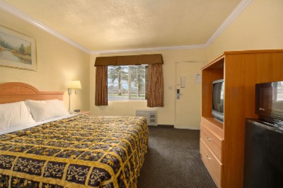 Days Inn Visalia - 