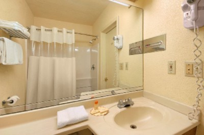 Days Inn Visalia - 