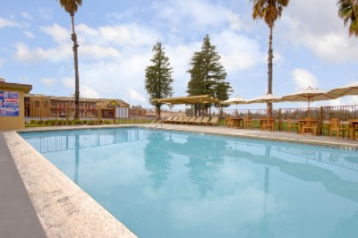 Days Inn Visalia - 