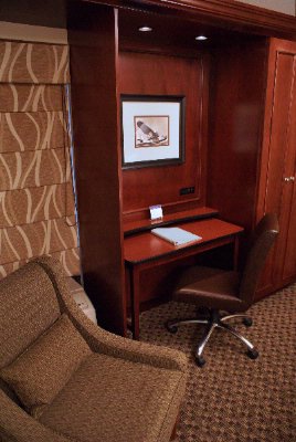 Hampton Inn Addison Galleria - Work Desk