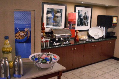 Hampton Inn Addison Galleria - Complimentary Breakfast Buffet
