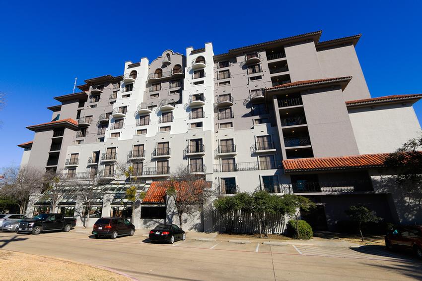 Embassy Suites Hotel Dfw South - Hotel Exterior