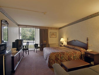 Home Office Room With King Bed