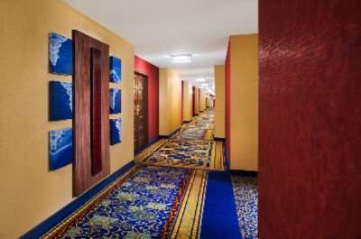 Anaheim Marriott - Guest Room Corridor