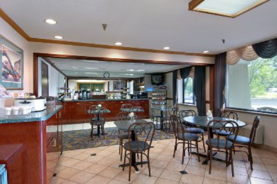 Baymont Inn & Suites - Breakfast Area
