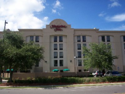 Welcome To The Hampton Inn Central