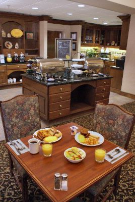 Homewood Suites by Hilton Dallas Market - Complimentary Suite Start Hot Breakfast To Get Your Day Started