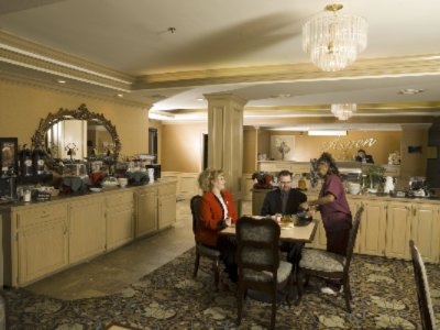 Breakfast / Lobby Area