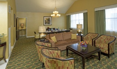 Hilton Houston North - Presidential Suite