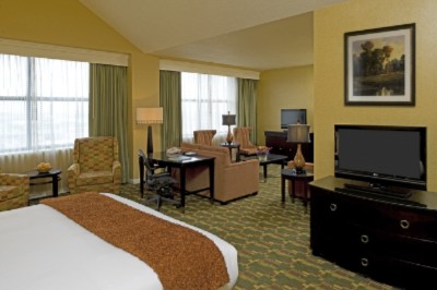 Hilton Houston North - Junior Suite