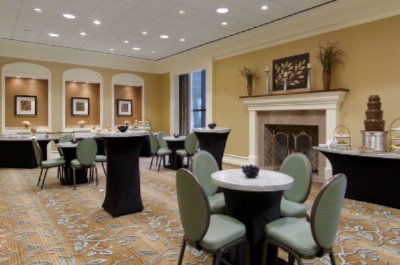 Hilton Houston North - Small Inimate Reception/dinner Room