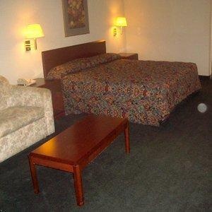 Executive Inn & Suites - 