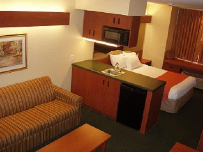 Queen Guest Suite Woith Sleeper Sofa