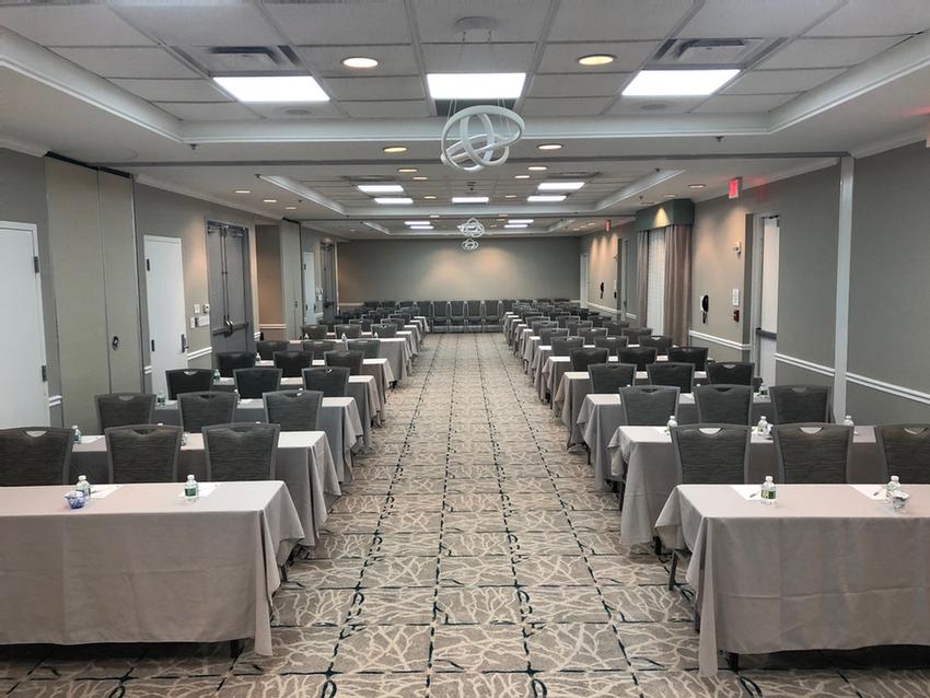 Hilton Garden Inn Bridgewater - 