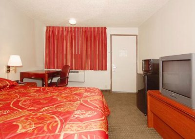Econo Lodge Hillsboro - 