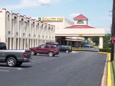 Spacious Lobby With Waiting Area