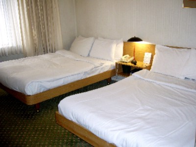 Standard Double Queen Room