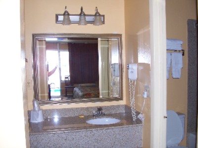 Wildwood Inn - Vanity