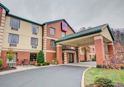 Image of Comfort Suites Airport