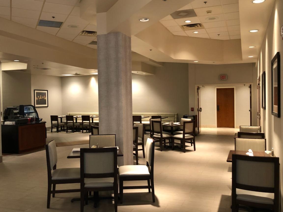Doubletree Club Hotel - Hotel Lobby