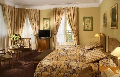 Royal Hotel - 