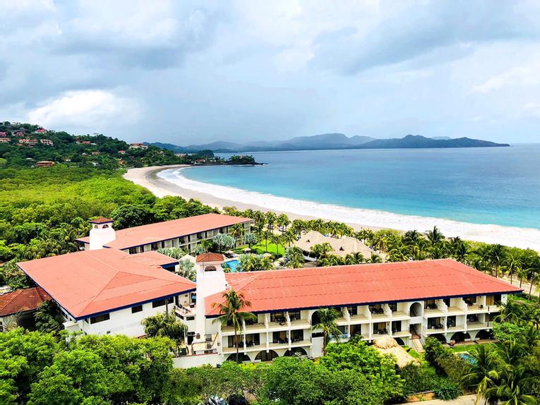Dine Overlooking Flamingo Beach