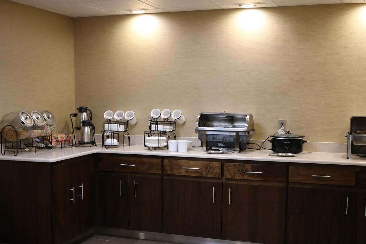 Comfort Inn of Binghamton - Breakfast Seating