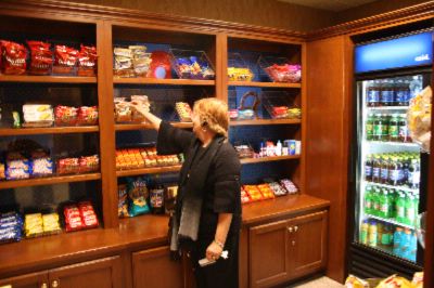 The Hampton Inn Brookhaven - Grab A Snack Or Botted Water There's Even Ice Cream For The Kids!