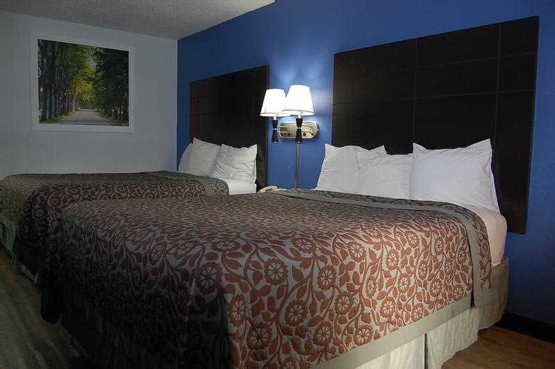 Ramada Baton Rouge - Guest Room Securty Doors For Guest Safety