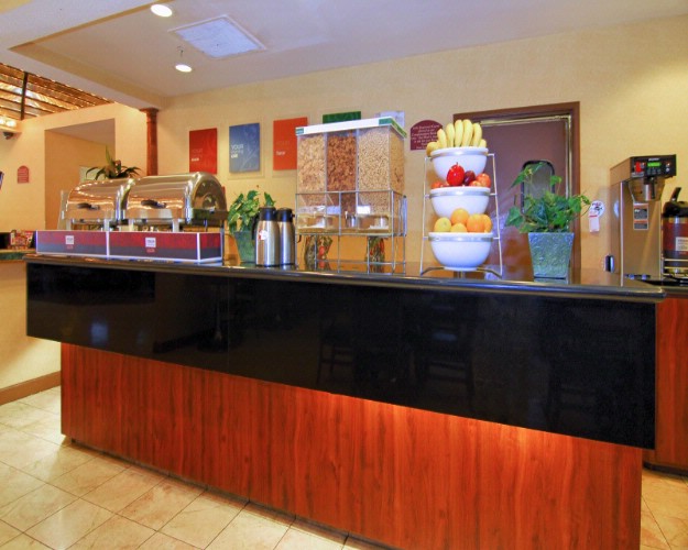 Luxery Whirpool Suites Available
