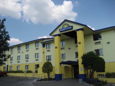 Days Inn Austin Crossroads - Exterior
