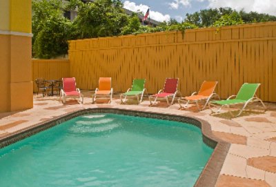 Days Inn Austin Crossroads - Outdoor Pool