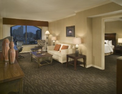 Hilton Garden Inn Austin Downtown - Upgrade To A Suite