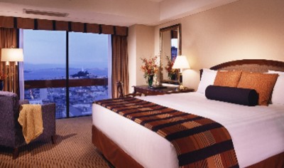 King Guest Room With Grand Bed