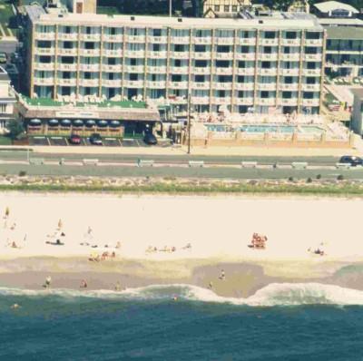 Atlas Inn - Atlas Inn: Premier Beach Front Location In Cape May Nj