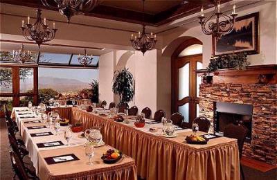 Holiday Inn Hotel & Suites - 