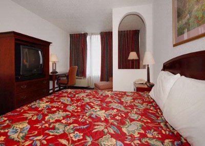 Rodeway Inn & Suites Hotel & Conference Center - 