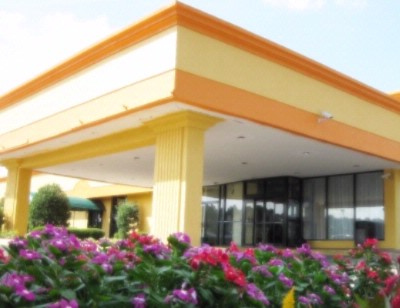 Rodeway Inn & Suites Hotel & Conference Center - 